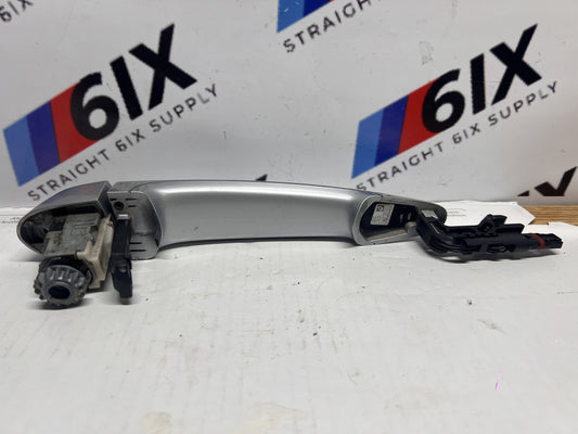 12-18 BMW F30 F32 Driver Left Outer Door Handle Comfort Access Glacier Silver OE