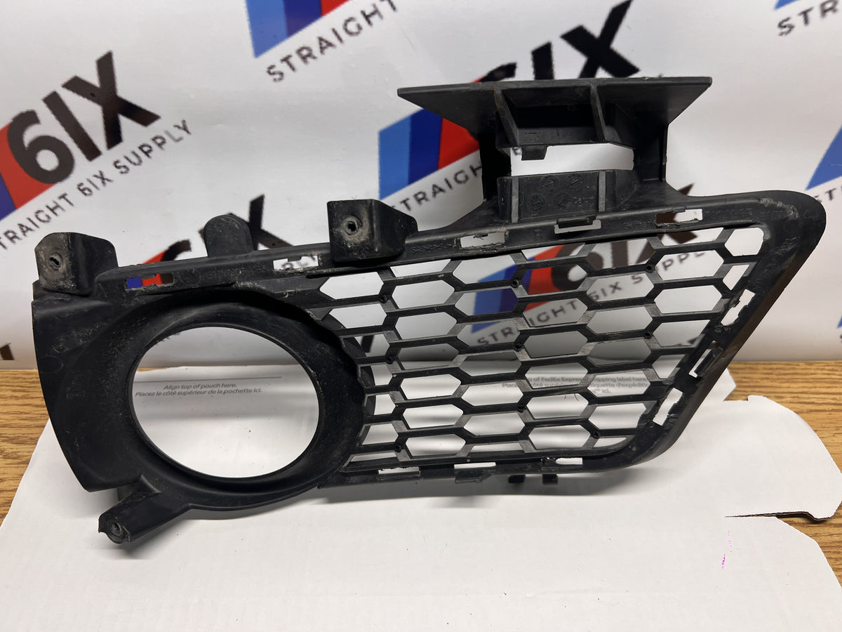12-18 BMW F30 M Sport Right Passenger Fog Light Bumper Grille Cover OEM 7396858