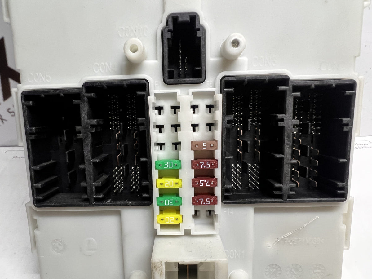BMW F32 F30 435i Front Electronic Control Module FEM BCM OEM 61356825539 6825539