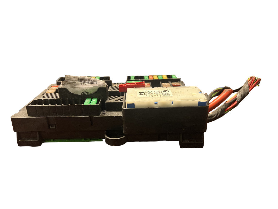 2017-2023 BMW G30 5-Series Trunk Power Distribution Fuse Relay Box 6837091 OEM