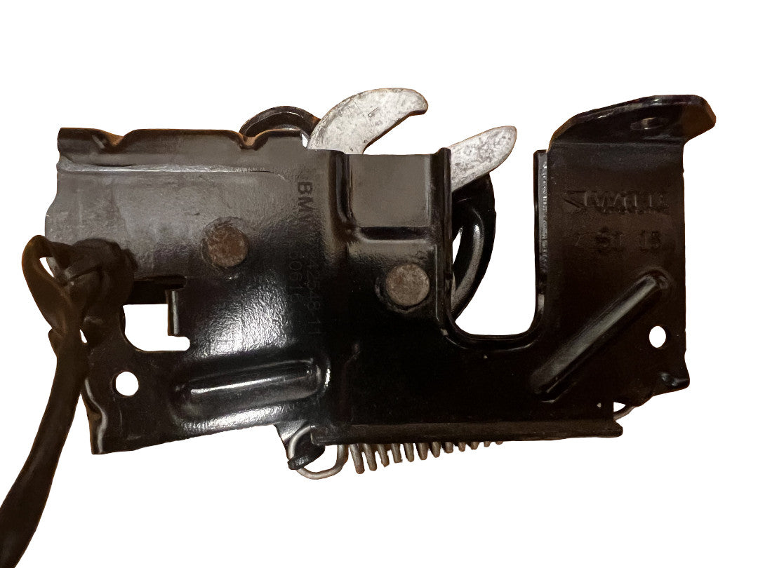 BMW F32 428xi Driver Side Hood Latch OEM 4895946 7242548