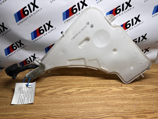12-18 BMW F30 F32 F36 320i 328i Windshield Washer Fluid Reservoir Tank OEM