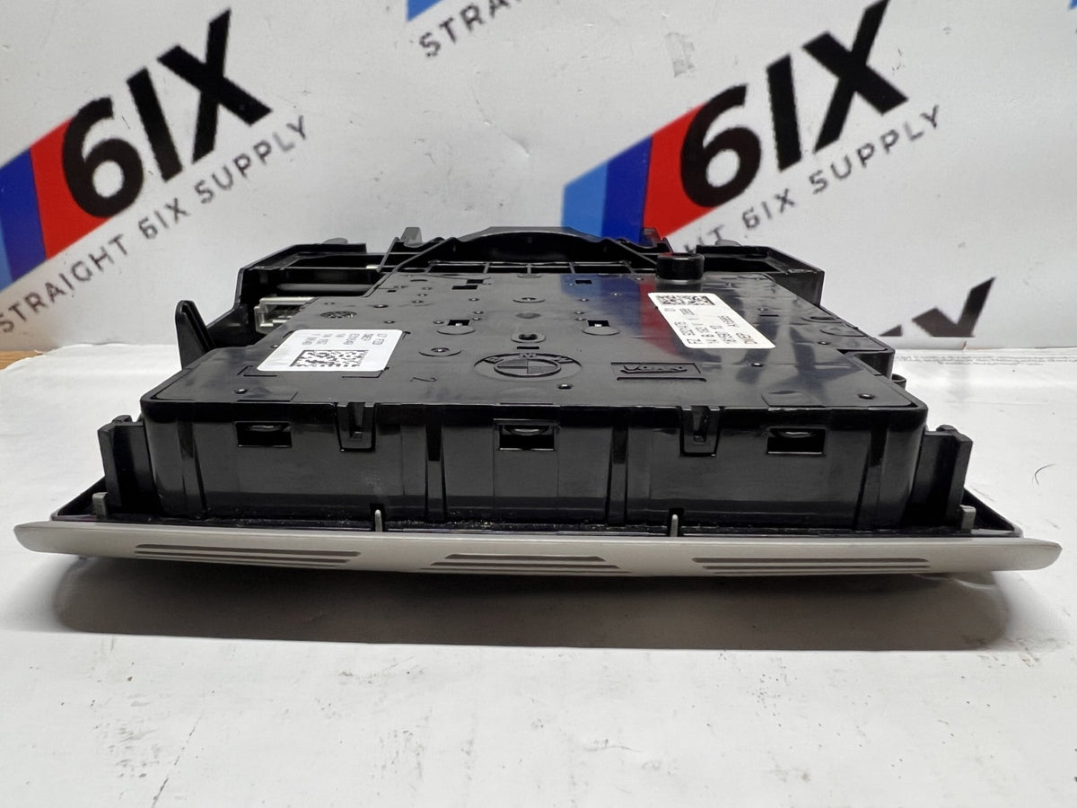 12-18 BMW 320i F30 3-Series OEM Front Overhead Console Interior Dome Light